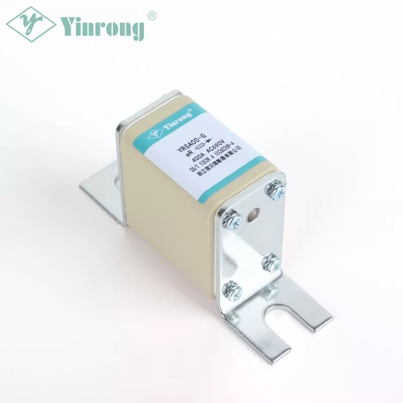 690V DIN Блејд Квадратен Осигурувач со голема брзина на телото